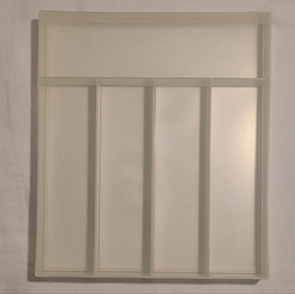 Clear Plastic Organizer Tray - Picture 3 of 7
